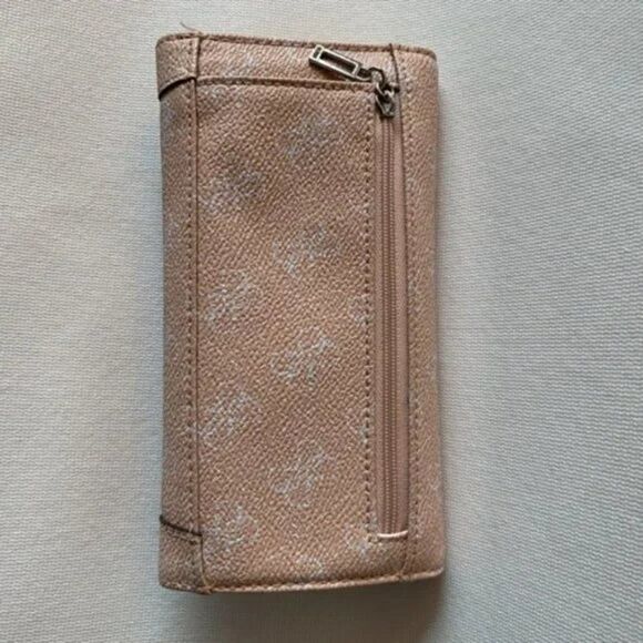 Guess Logo Blush Trifold Wallet - Picture 2 of 6